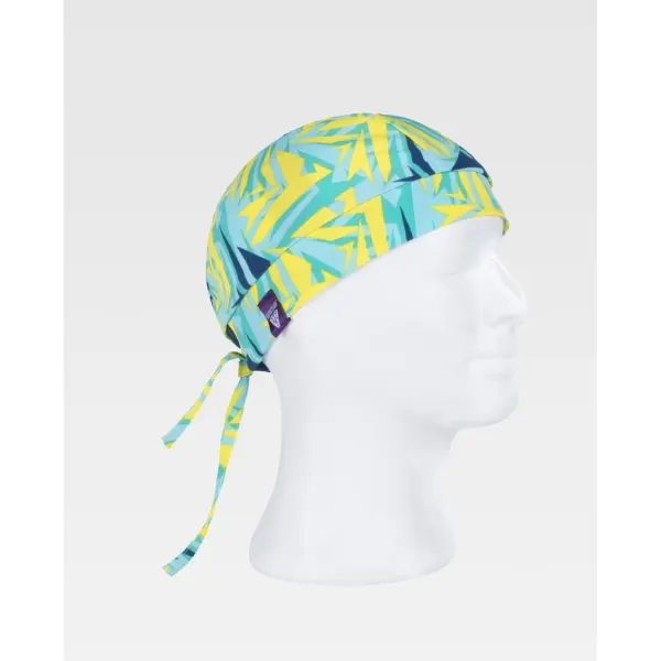 Bandana de tecido elástico e estampada.