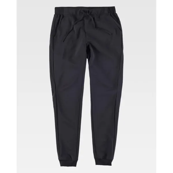 Calça com tecido elástico.