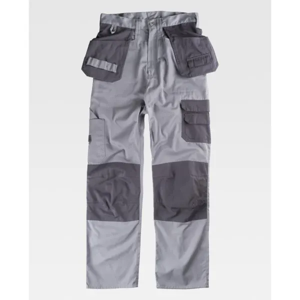 Calça combinada com reforço nos joelhos