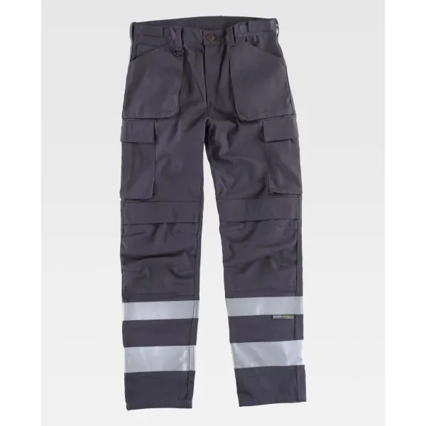 Calça de costura tripla com fitas refletoras.