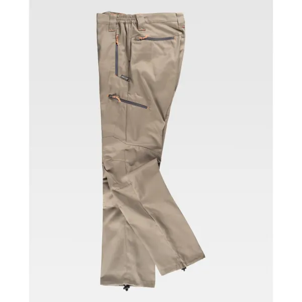 Calça em mistura de viscose com reforços.