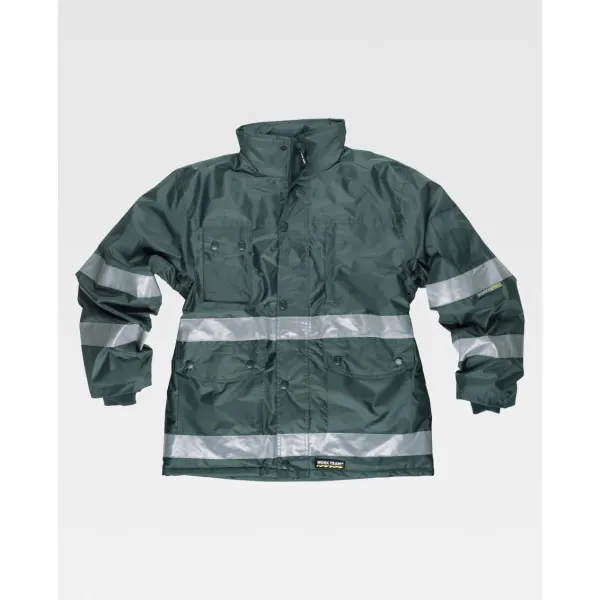 Parka acolchoada em tecido Oxford com fitas refletoras.