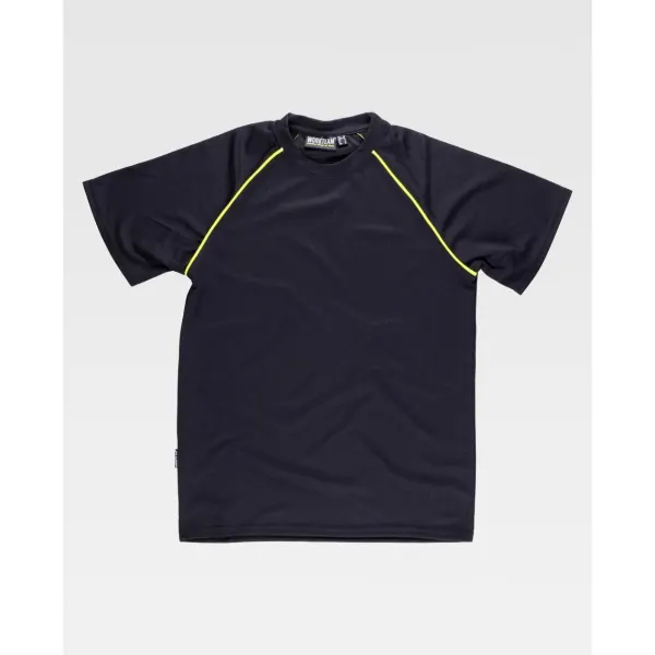 T-shirt de manga curta em tecido técnico.